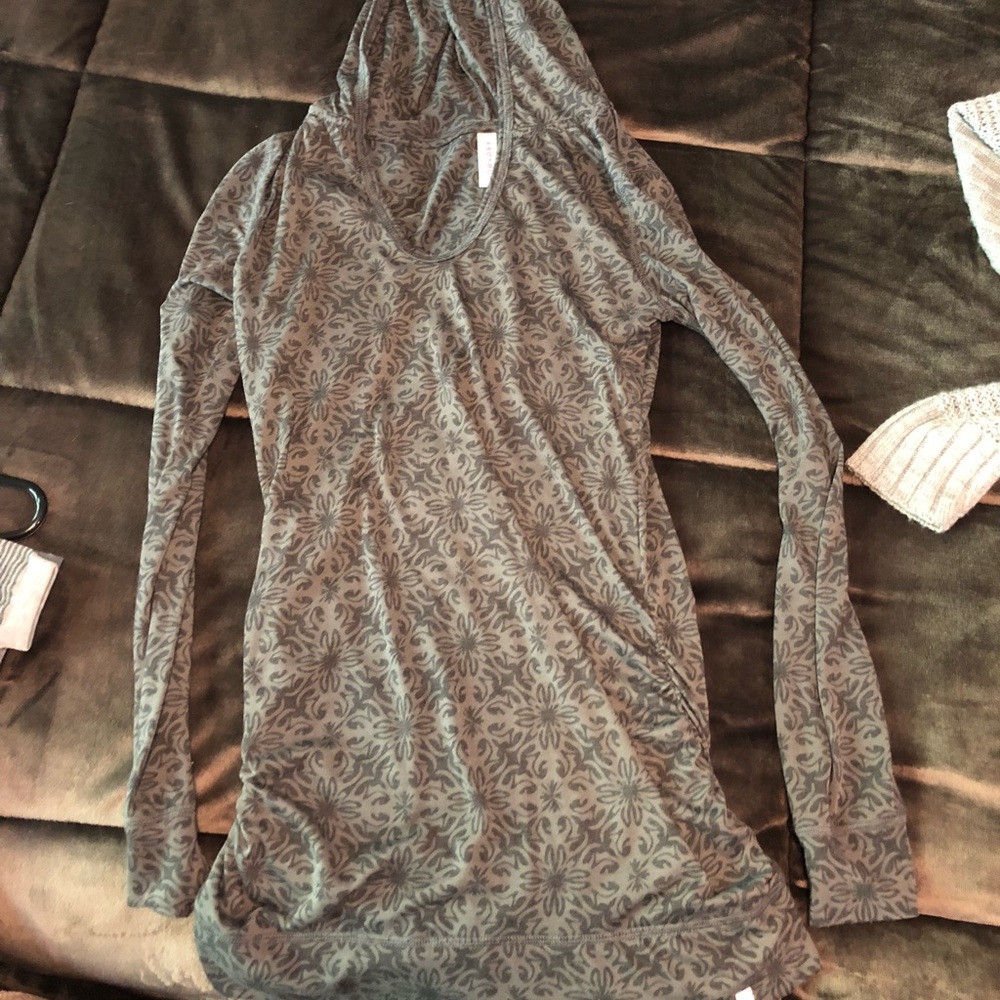 Gray sheer long sleeve w/ a hood